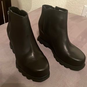 Sorel black booties - NEW